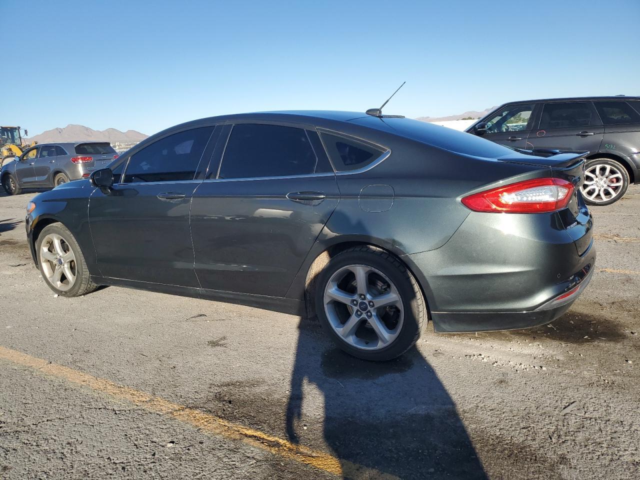 2015 Ford Fusion Se - Фото 2