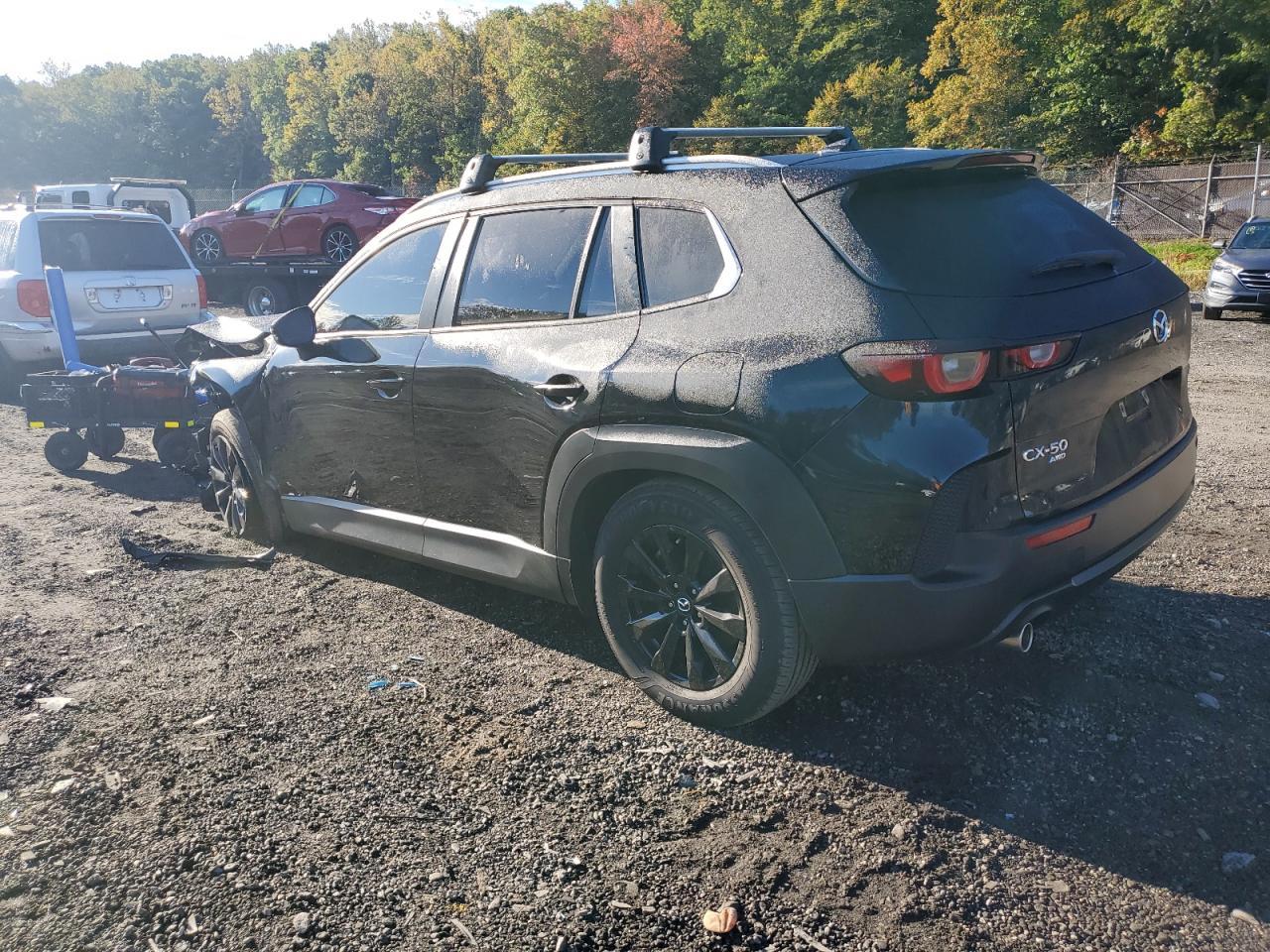 2025 Mazda Cx-50 Premium - Image 2