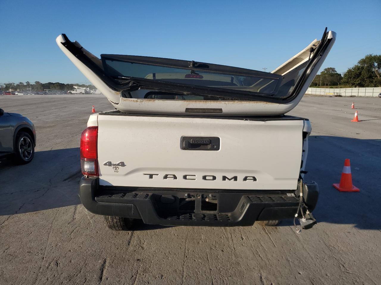 2021 Toyota Tacoma Access Cab - Фото 6