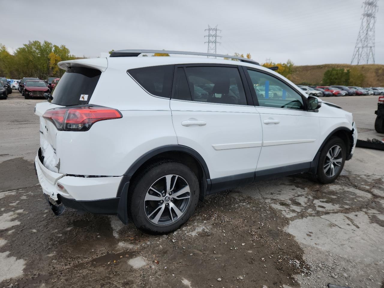 2017 Toyota Rav4 Xle - Image 3