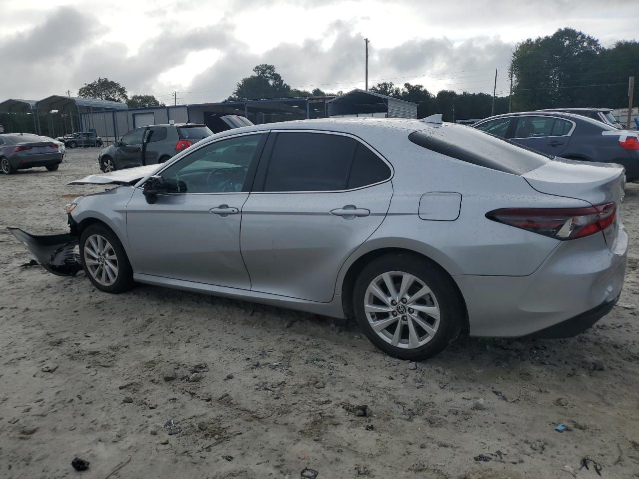 2024 Toyota Camry Le - Фото 2