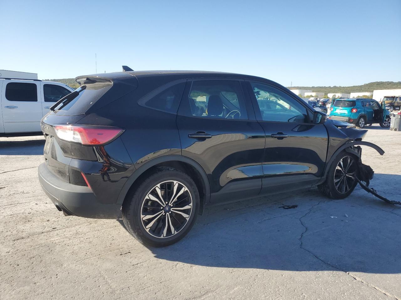 2021 Ford Escape Se - Фото 3