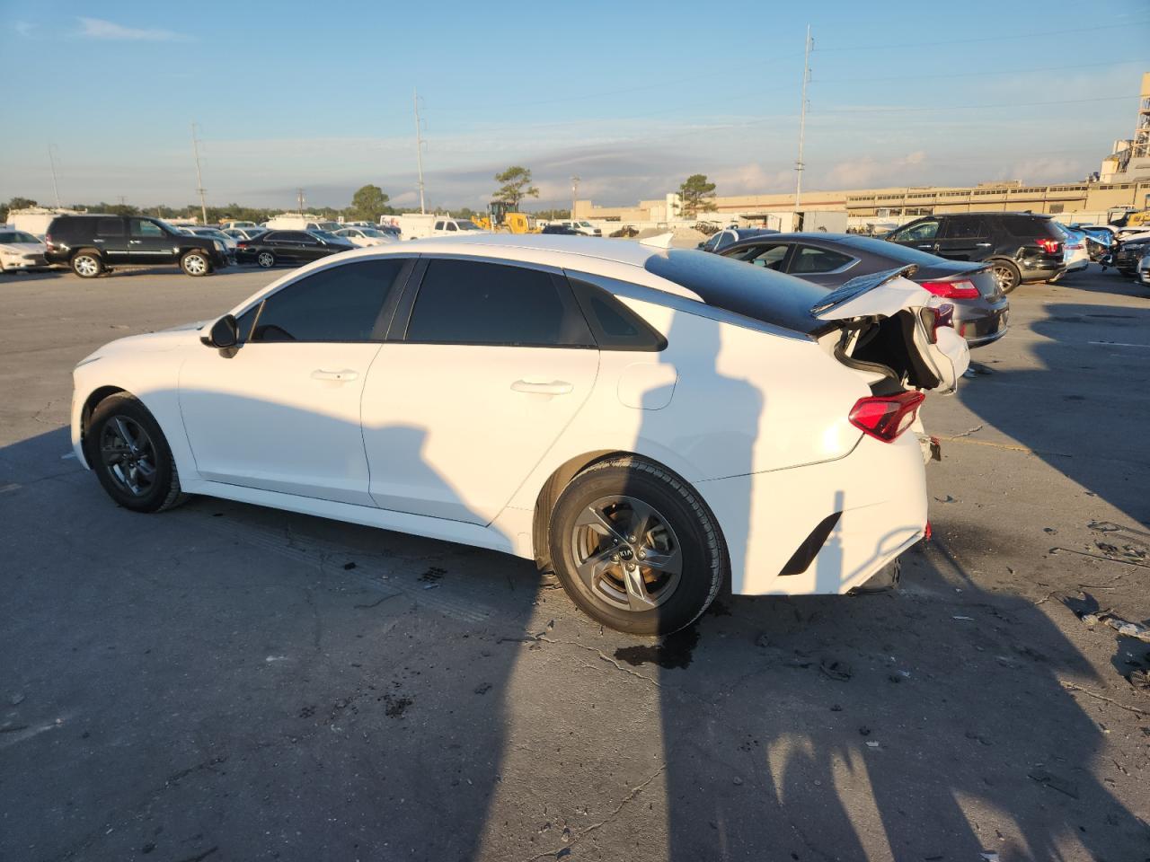 2021 Kia K5 Lxs - Фото 2