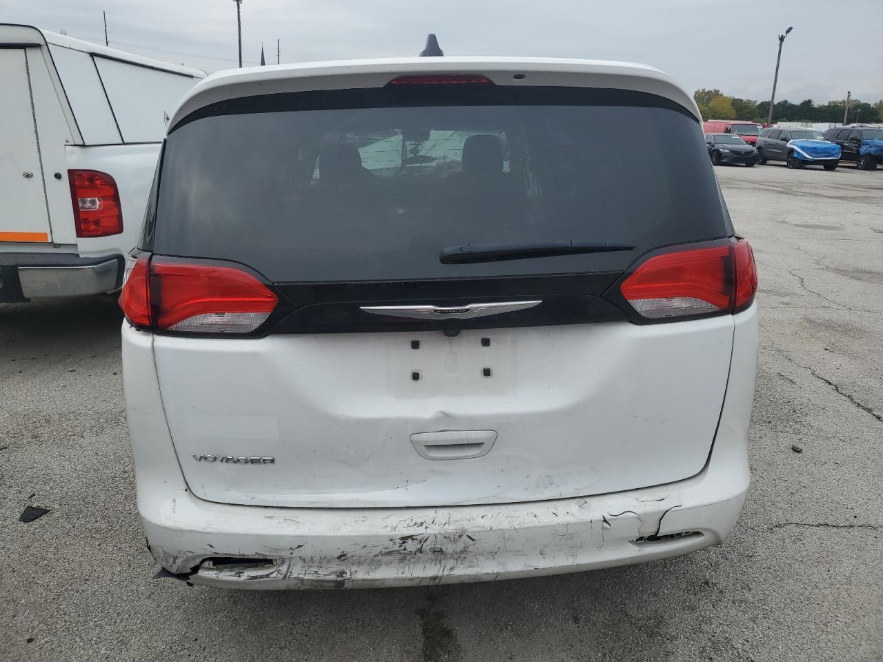 2024 Chrysler Voyager Lx - Фото 6