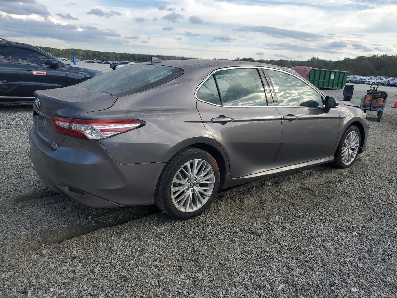 2020 Toyota Camry Xle - Image 3