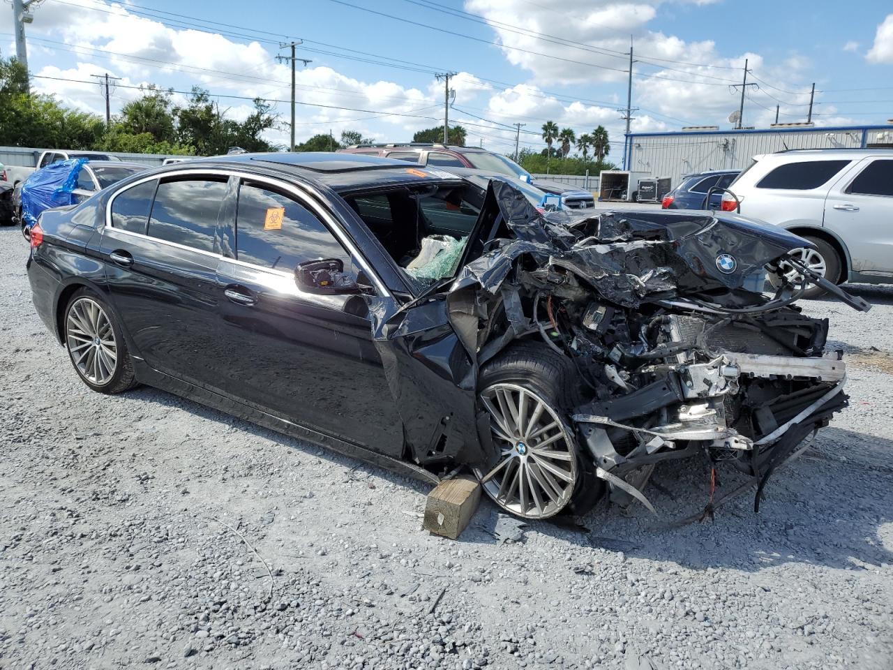 2017 BMW 530 I - Фото 4