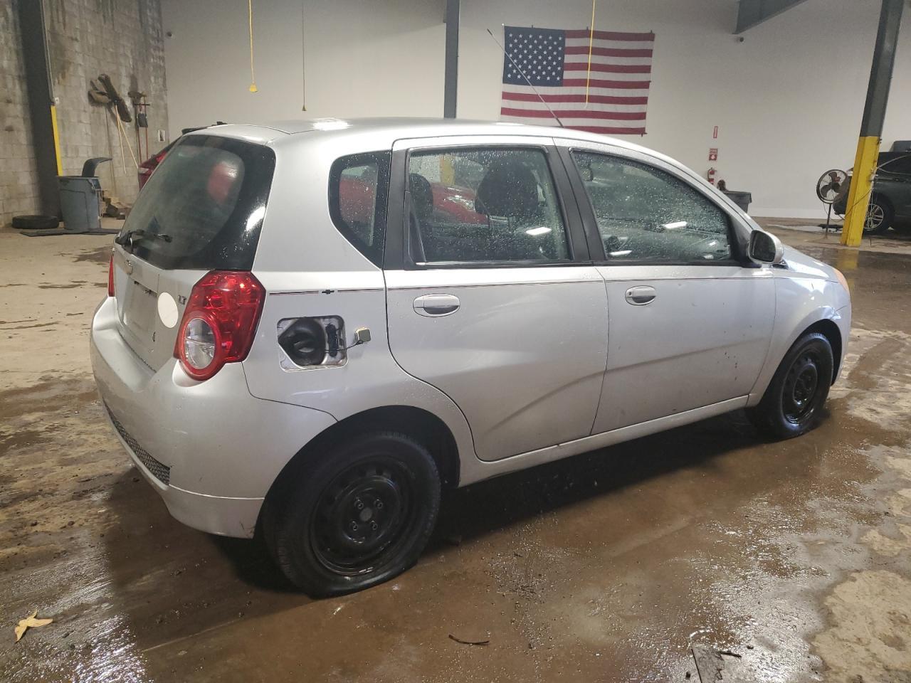 2011 Chevrolet Aveo Ls - Image 3