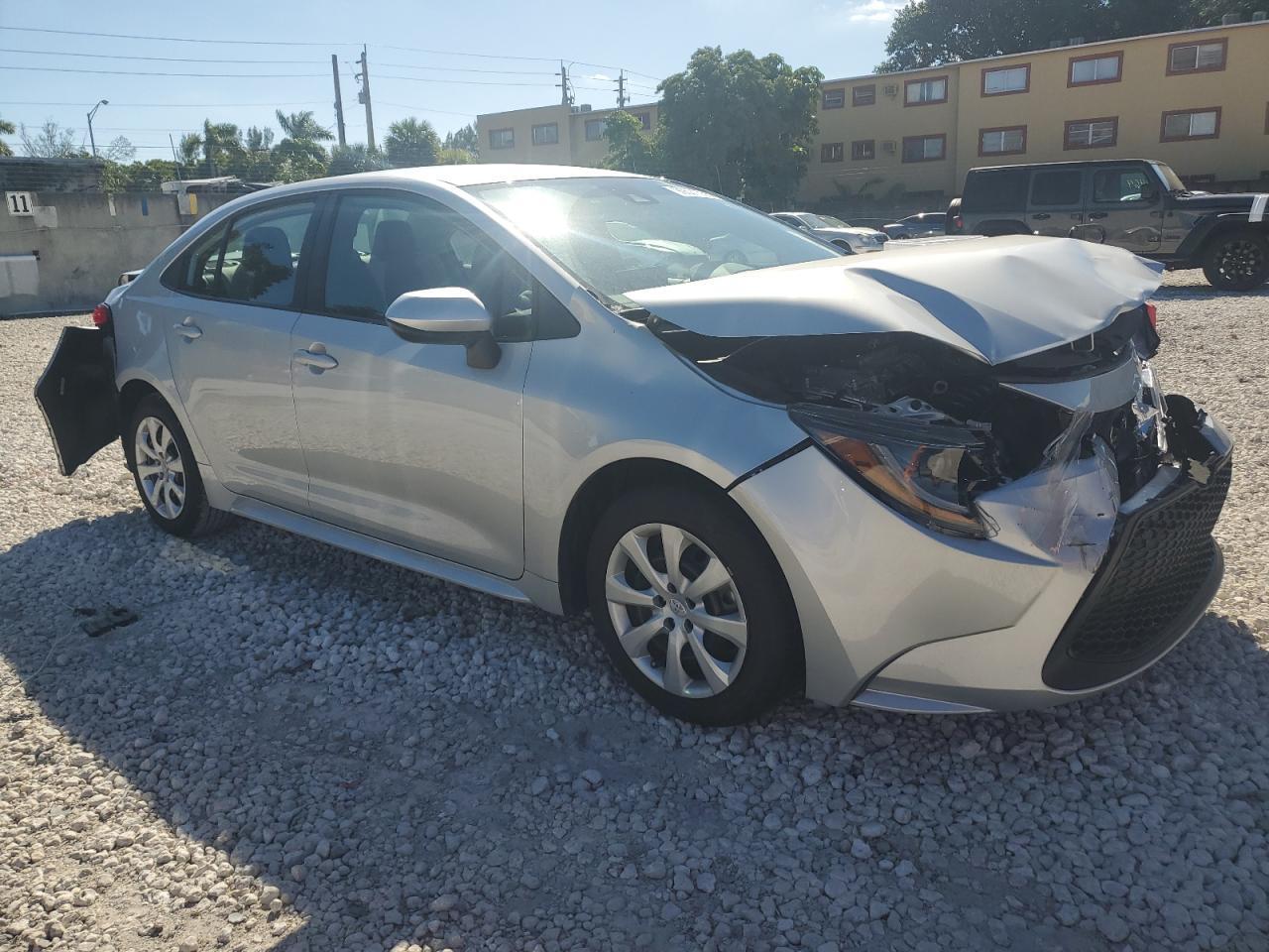 2022 Toyota Corolla Le - Image 4