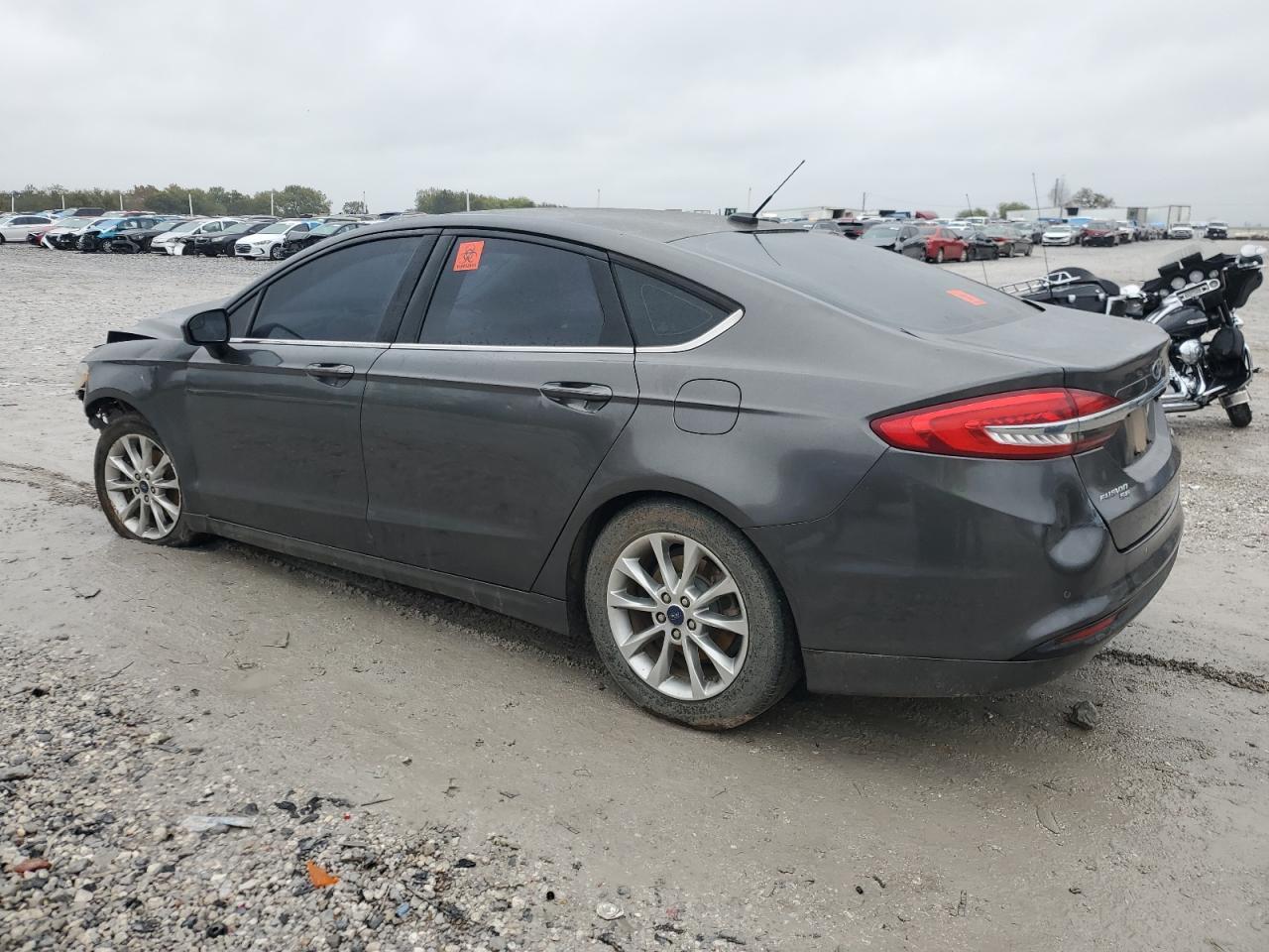 2017 Ford Fusion Se - Фото 2