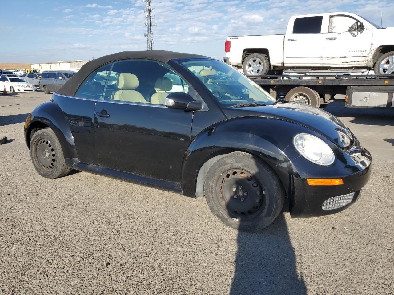2008 Volkswagen New Beetle Convertible S - Фото 4