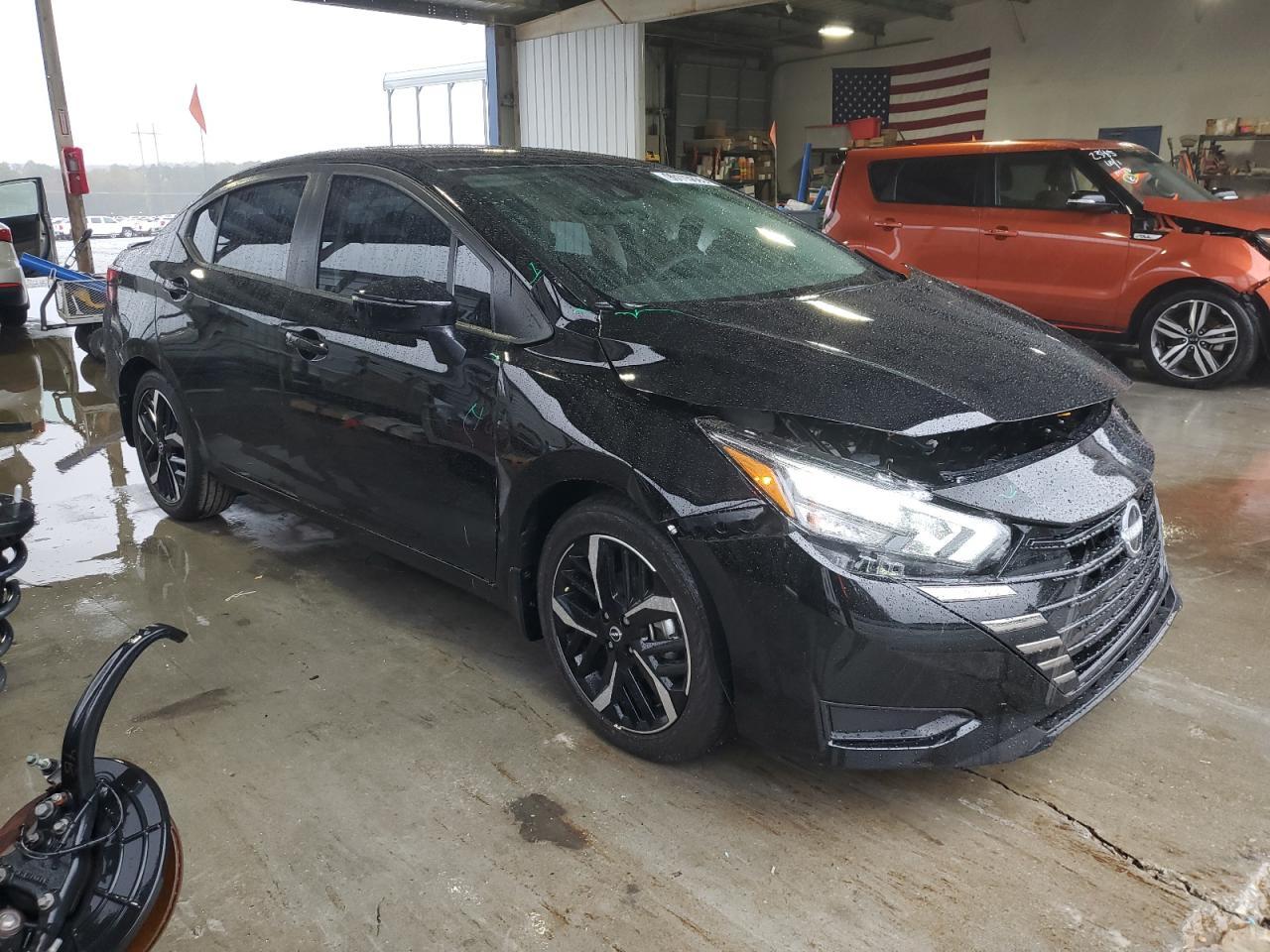 2025 Nissan Versa Sr - Фото 4