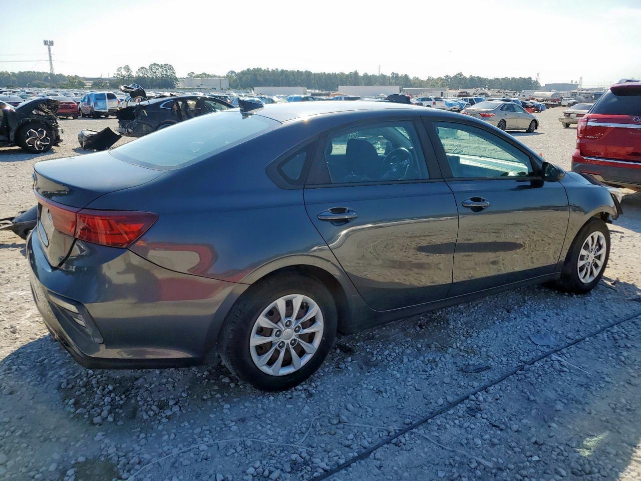 2020 Kia Forte Fe - Image 3