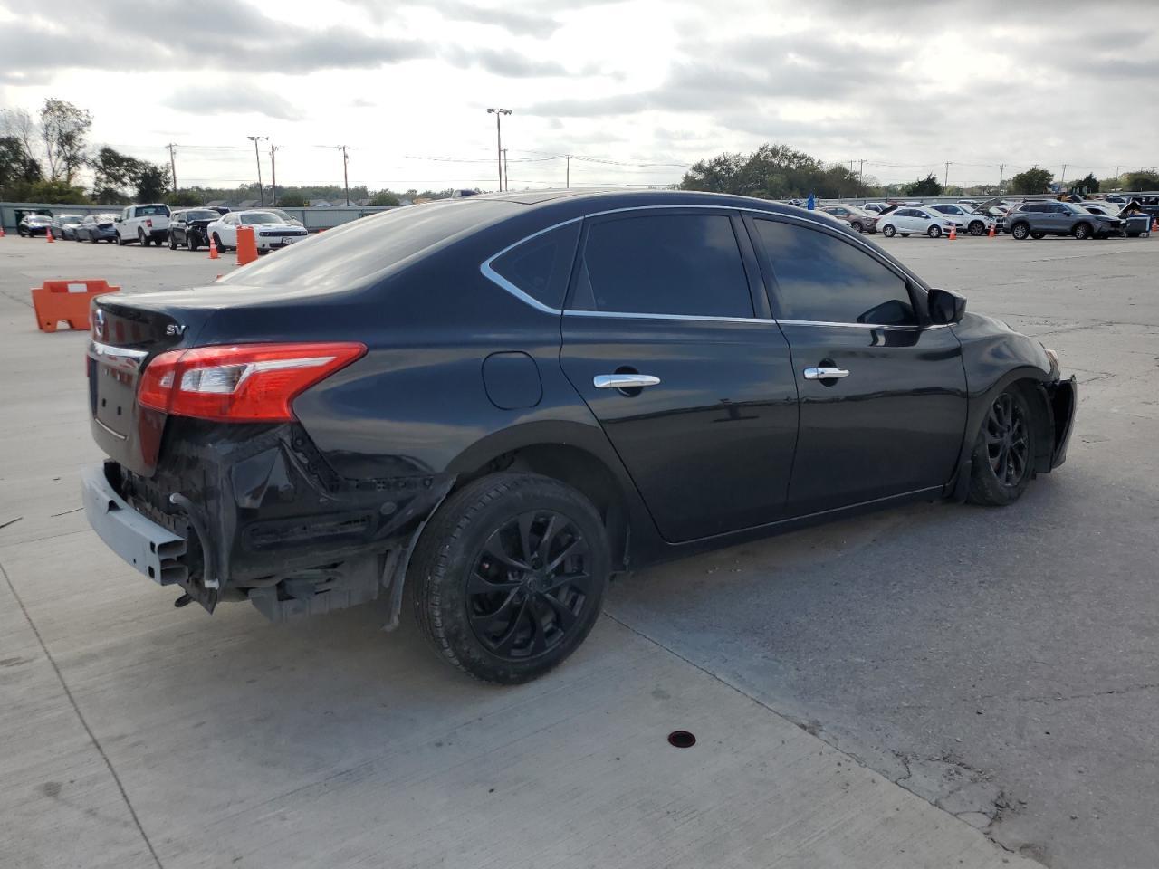 2018 Nissan Sentra S - Фото 3