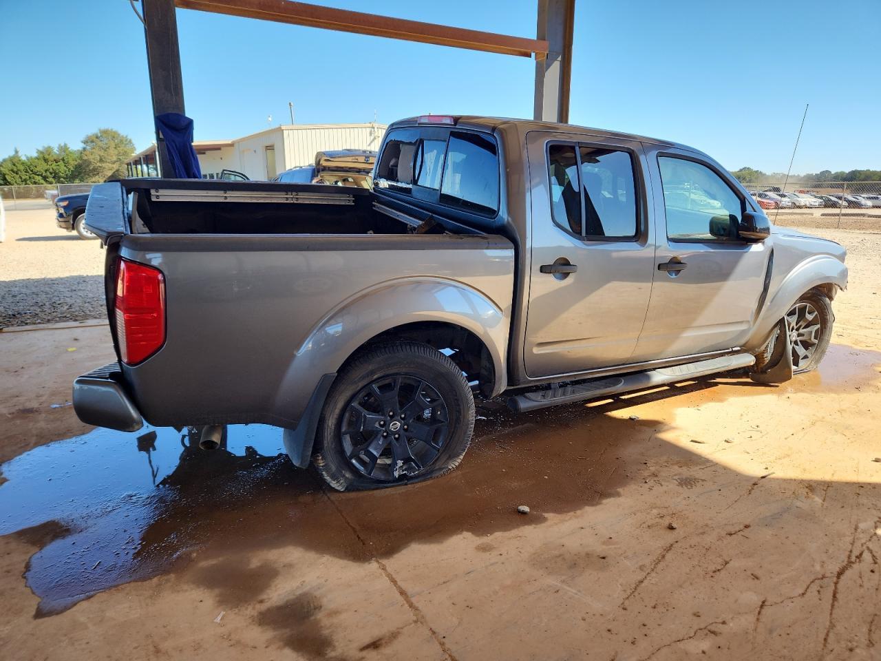 2018 Nissan Frontier S - Image 3