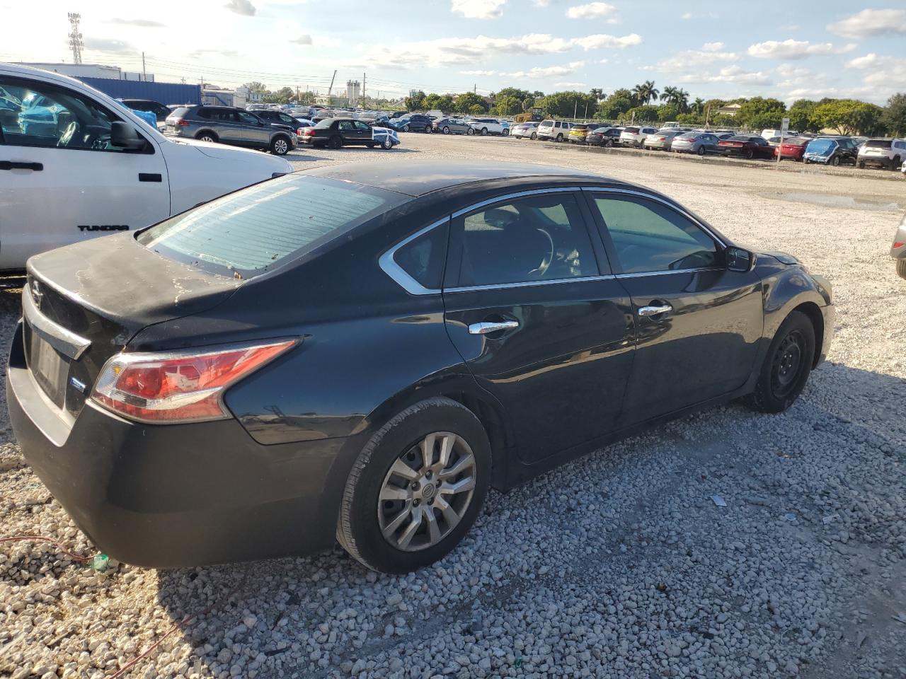 2015 Nissan Altima 2.5 - Image 3