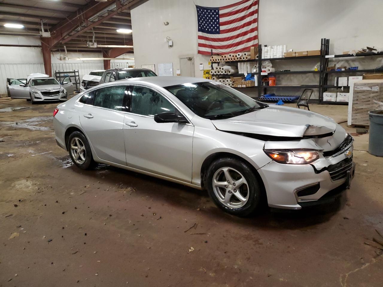 2017 Chevrolet Malibu Ls - Фото 4