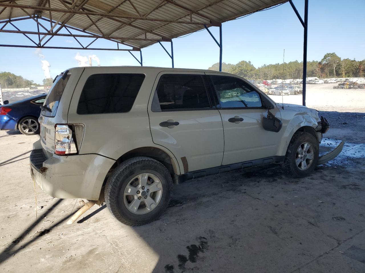 2009 Ford Escape Xls - Image 3
