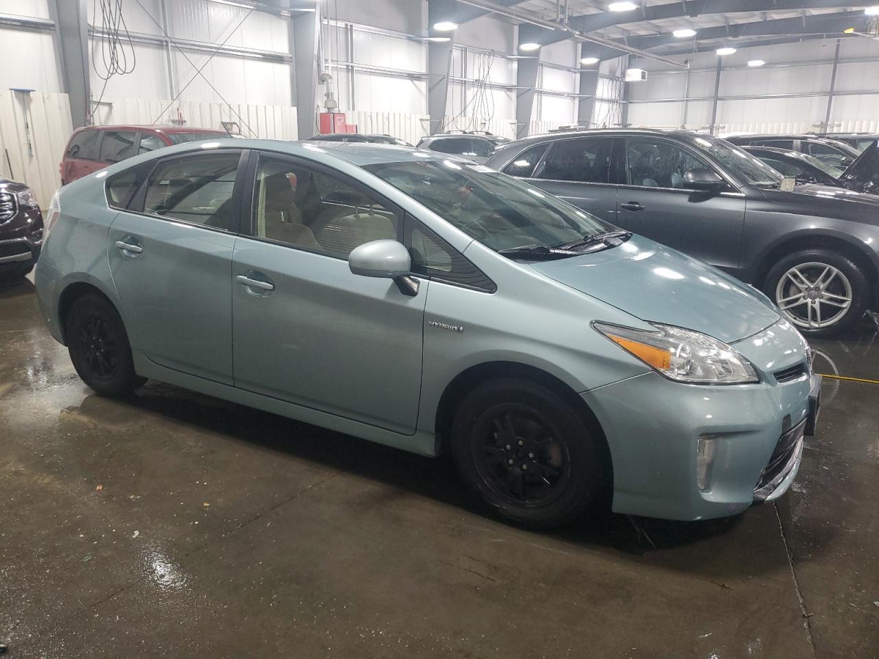 2015 Toyota Prius - Фото 4