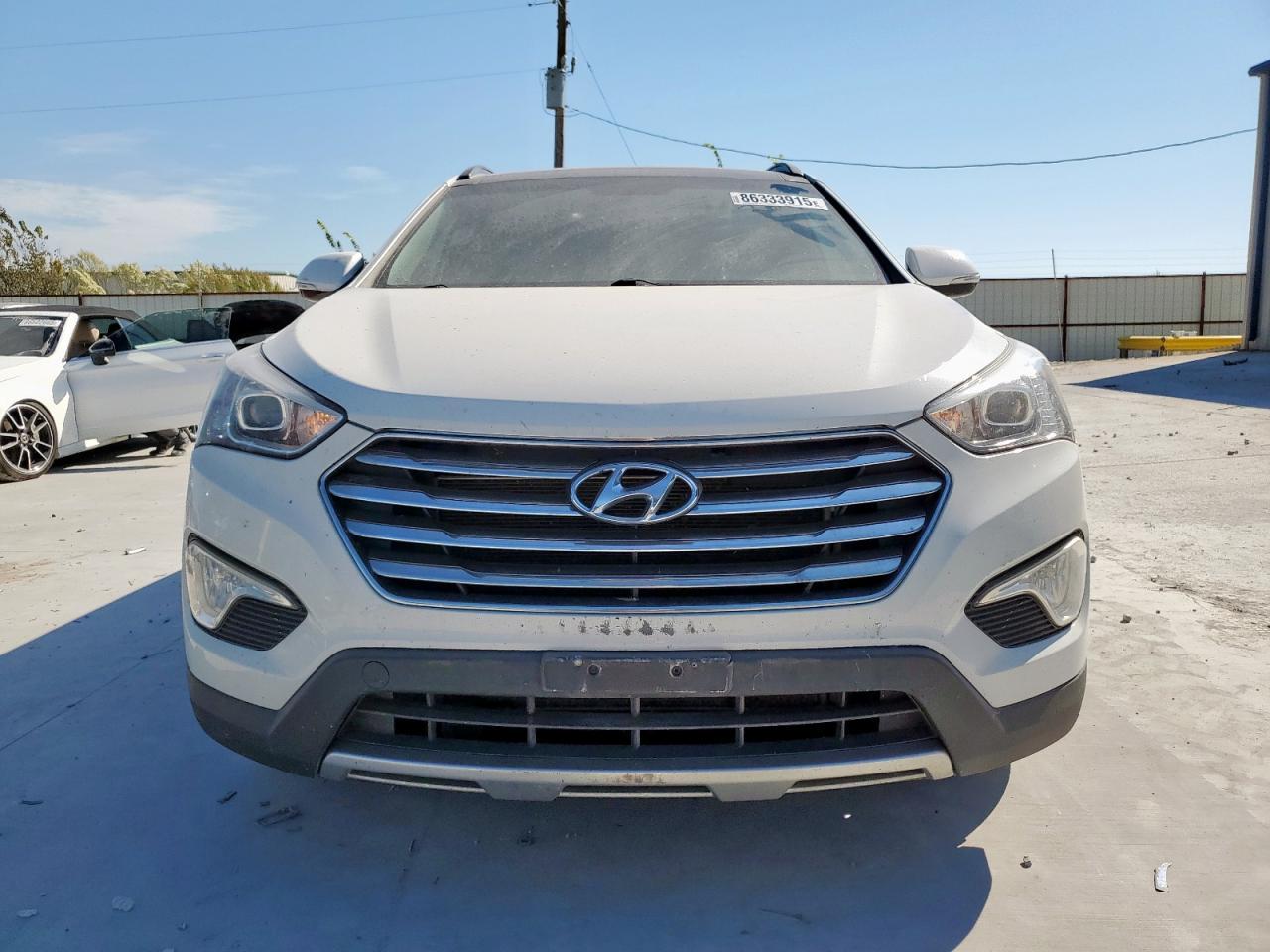 2015 Hyundai Santa Fe Gls - Image 5