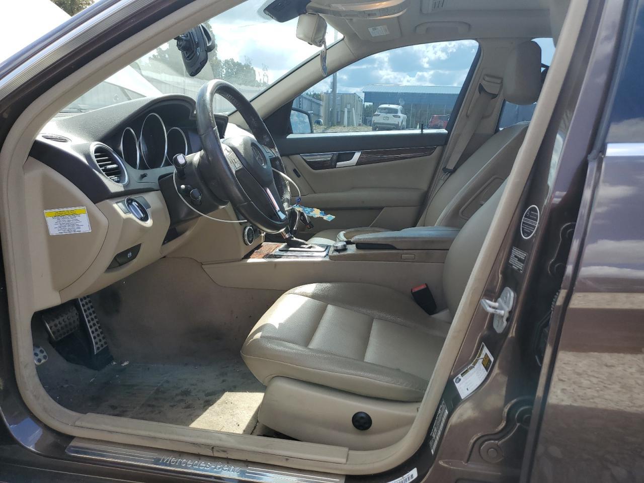 2014 Mercedes-Benz C 250 - Image 7
