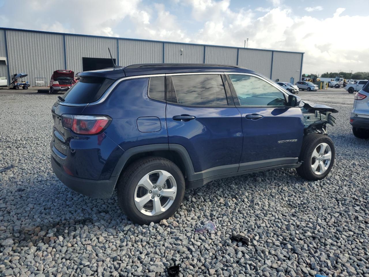 2020 Jeep Compass Latitude - Фото 3