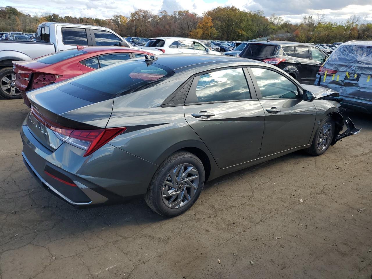 2025 Hyundai Elantra Blue - Фото 3