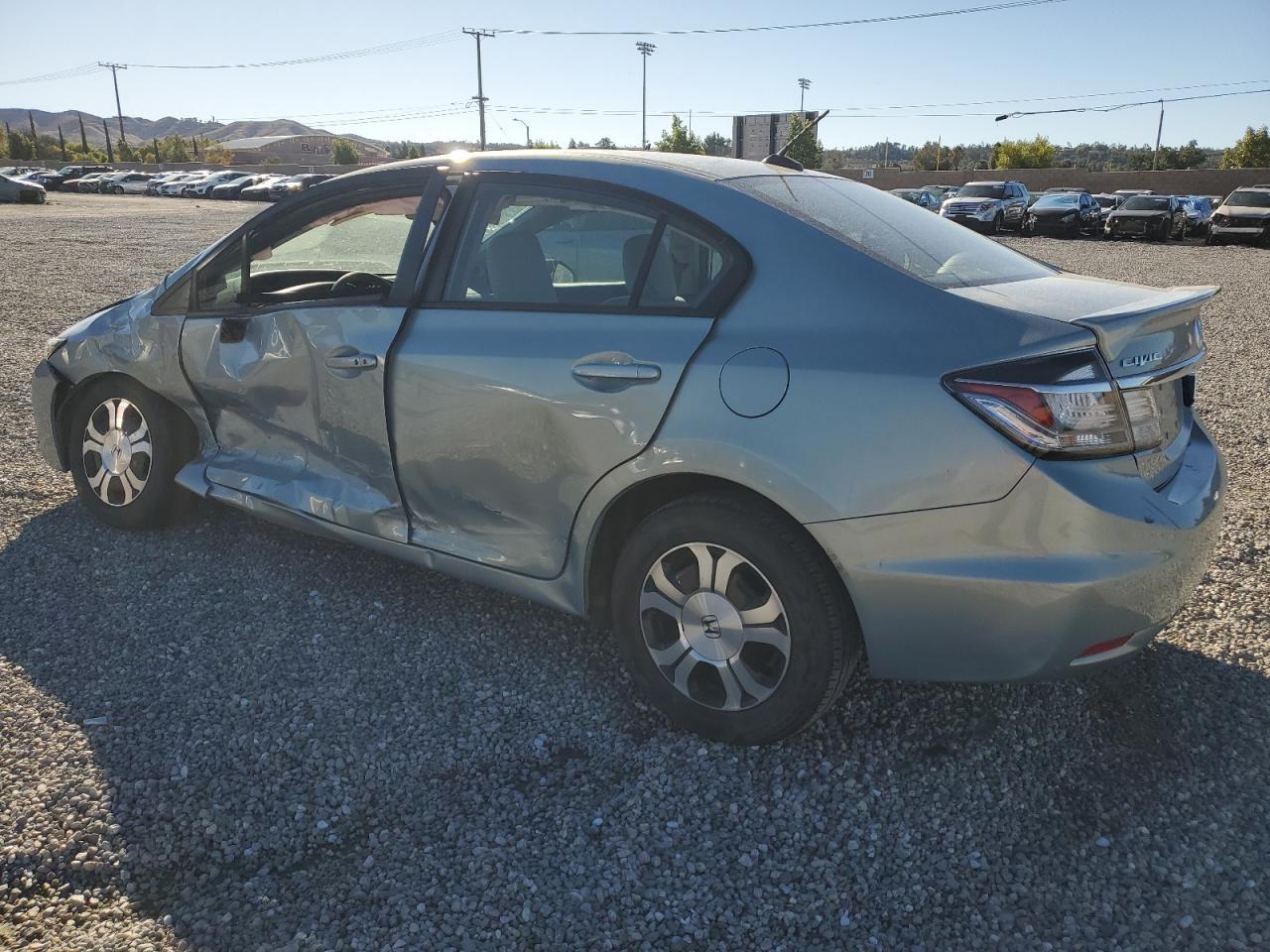 2014 Honda Civic Hybrid - Image 2