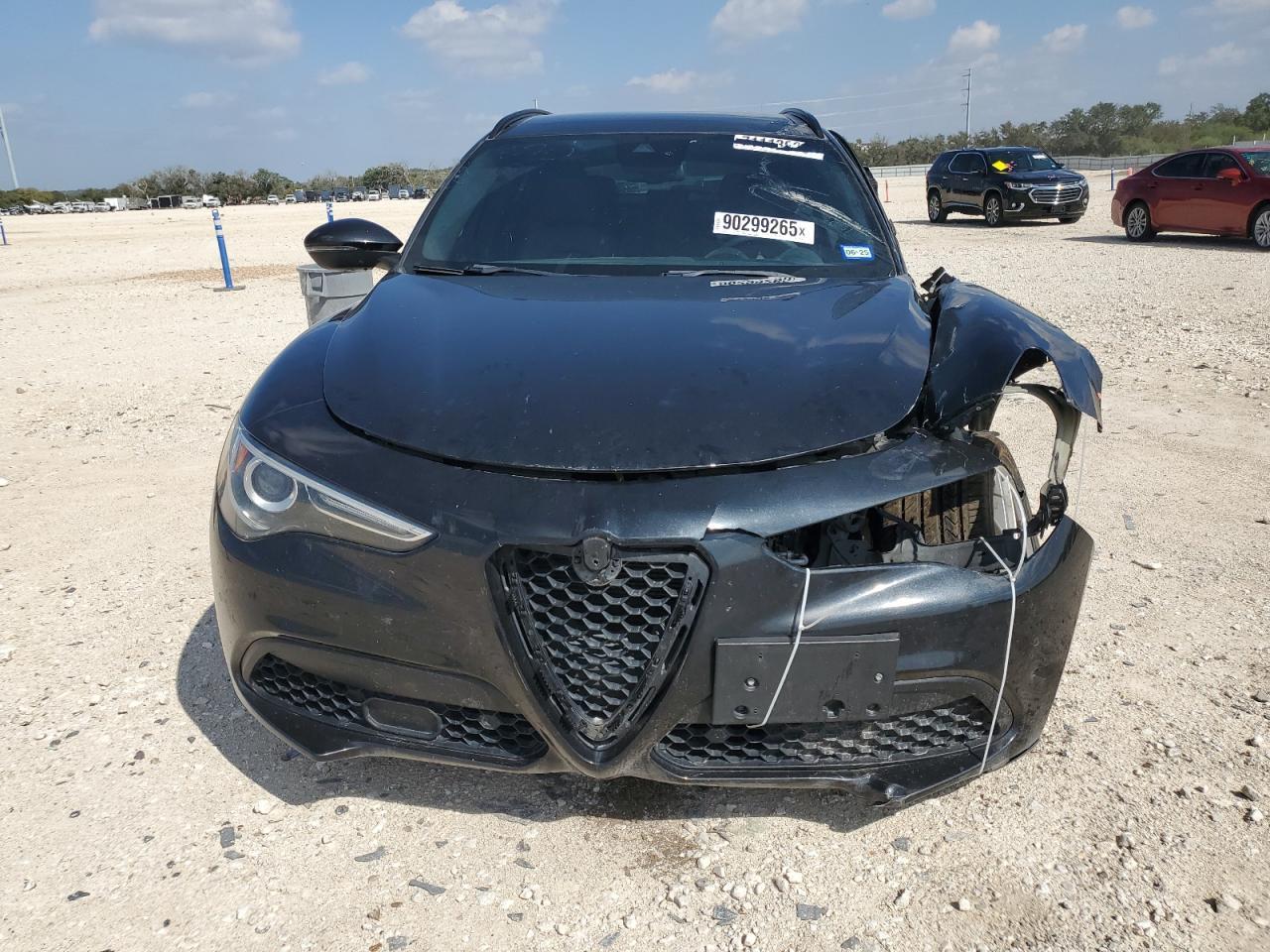 2018 Alfa Romeo Stelvio Ti Sport - Image 5