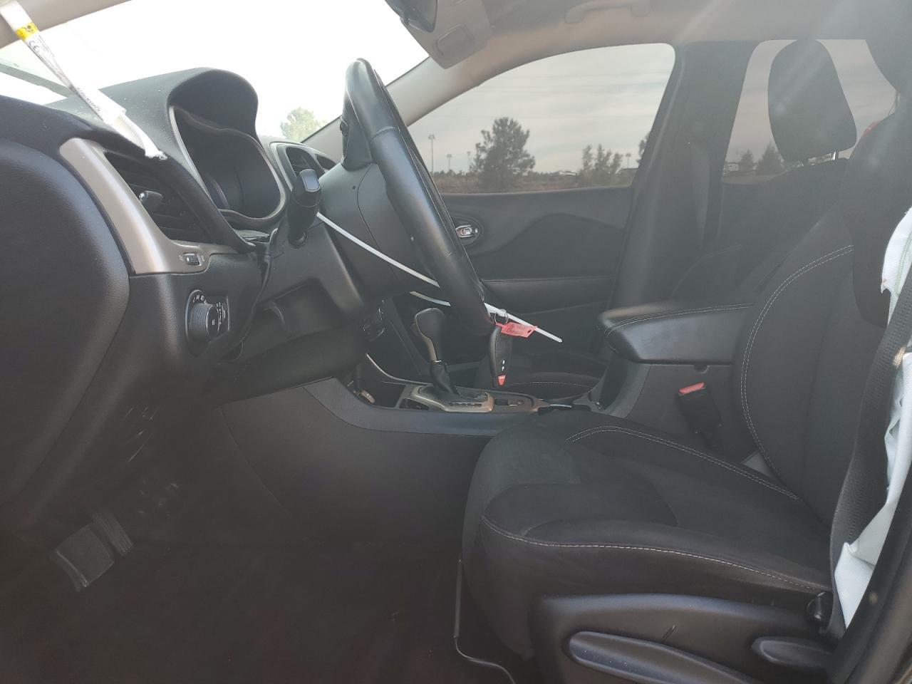 2016 Jeep Cherokee - Image 7