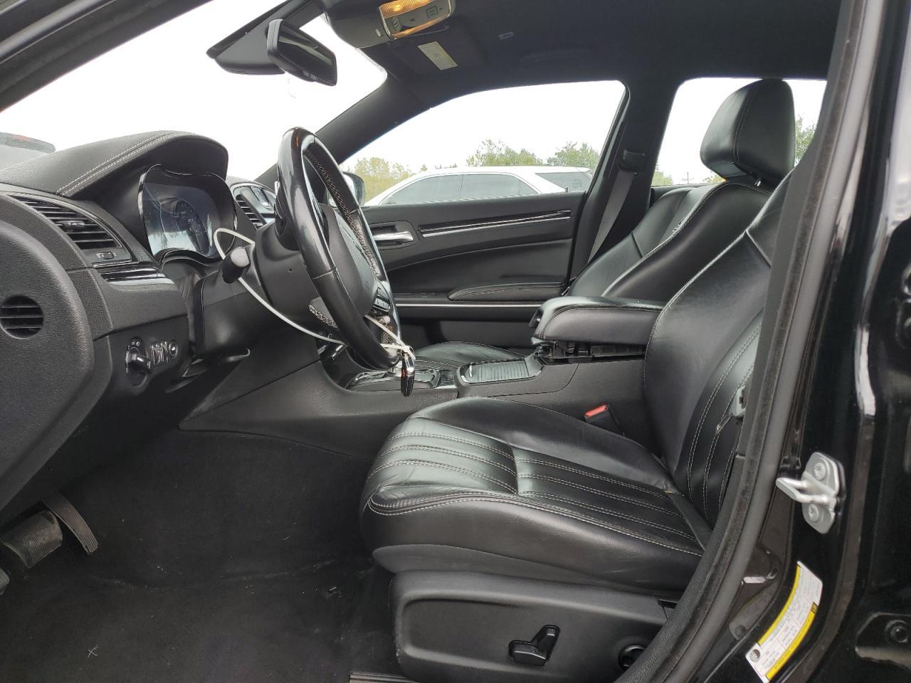 2019 Chrysler 300 S - Image 7