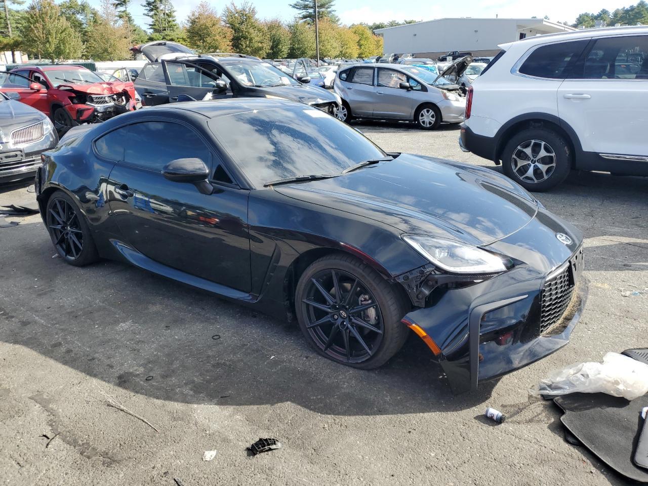 2023 Toyota Gr 86 Premium - Image 4