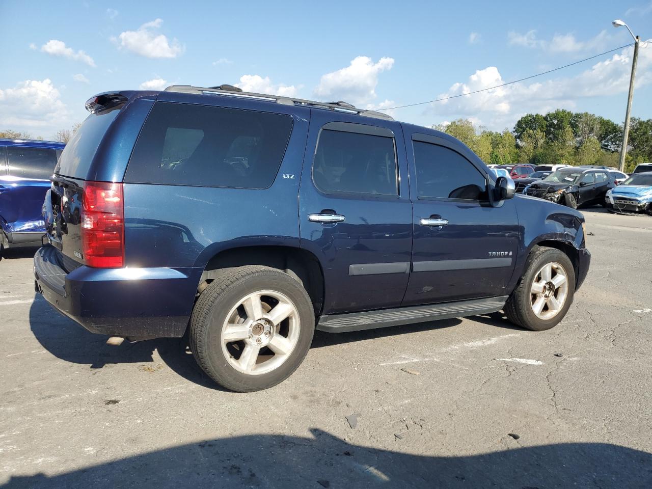 2007 Chevrolet Tahoe K1500 - Image 3