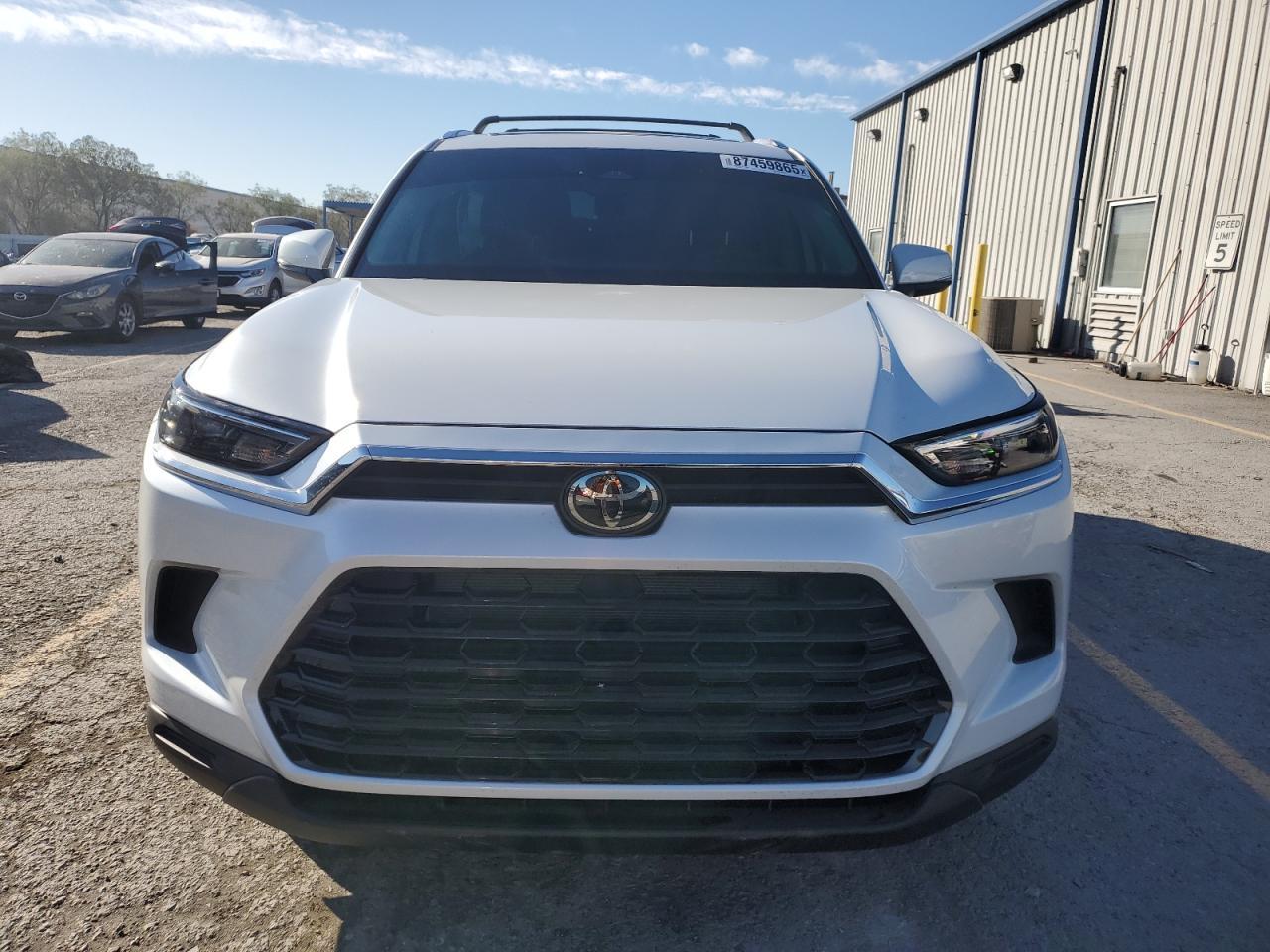 2025 Toyota Grand Highlander Xle - Image 5