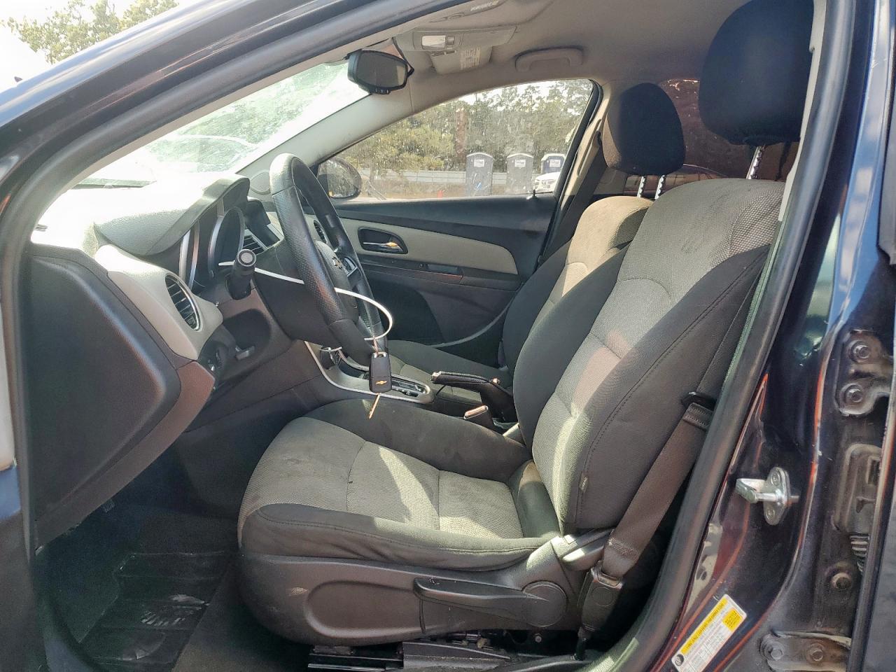 2015 Chevrolet Cruze Ls - Image 7