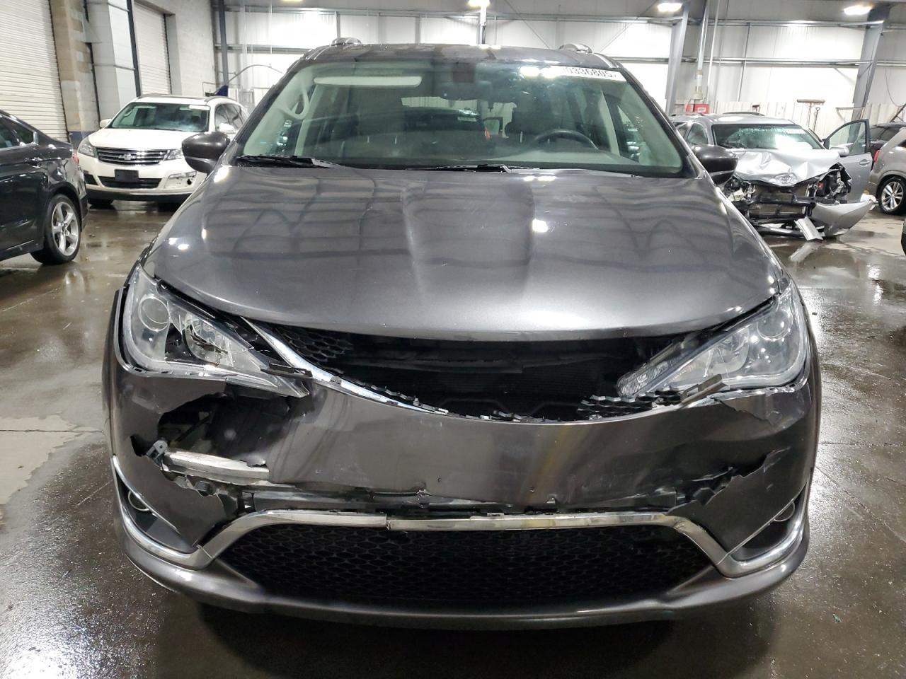 2018 Chrysler Pacifica Touring L Plus - Фото 5