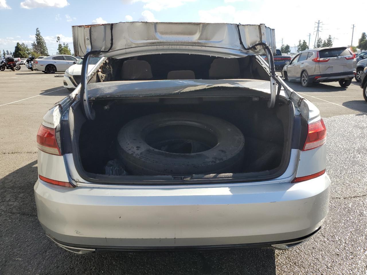 2021 Volkswagen Passat R-Line - Фото 6