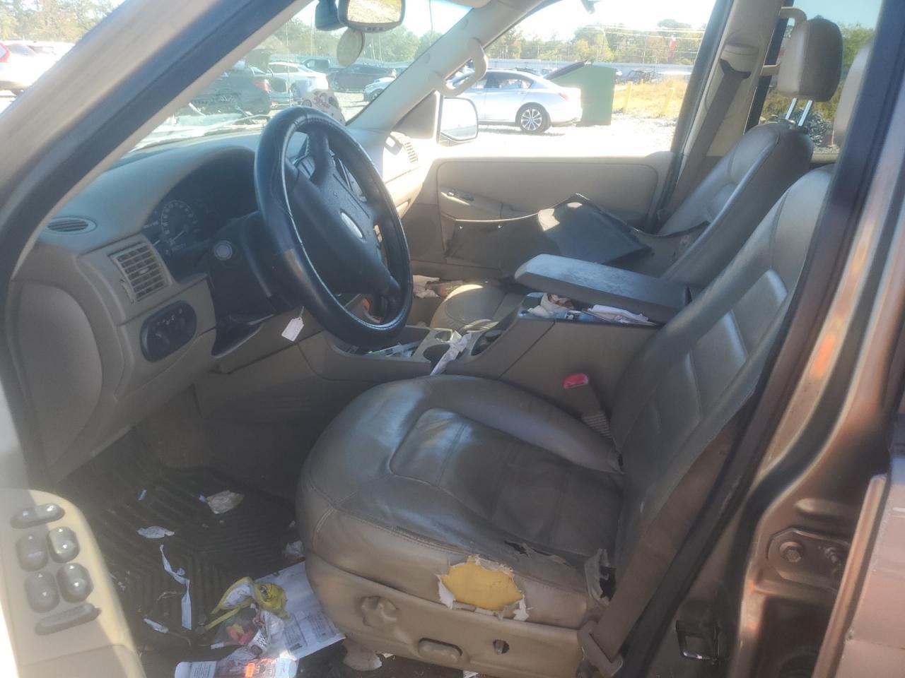 2002 Ford Explorer Xlt - Image 7