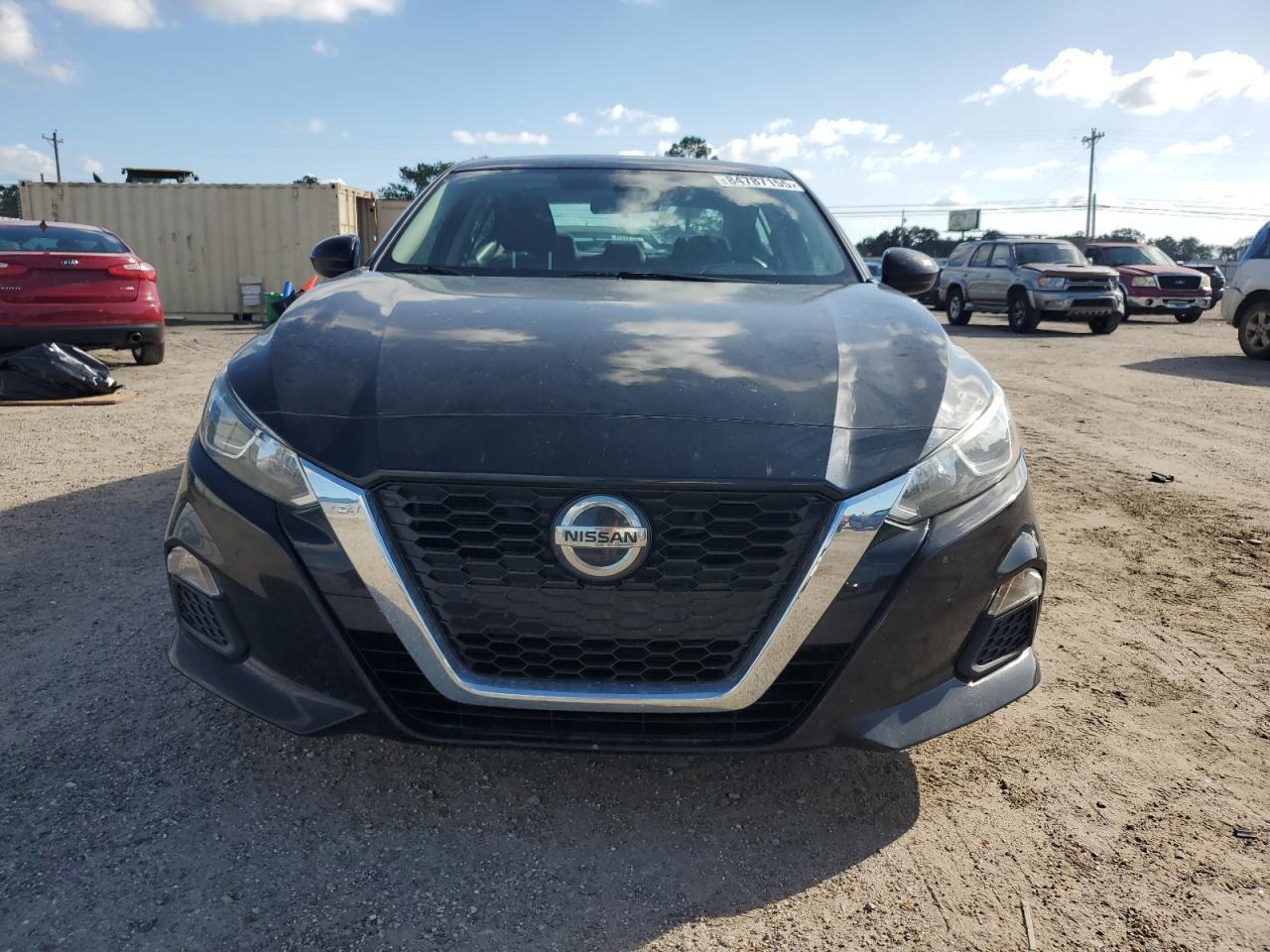 2020 Nissan Altima S - Фото 5
