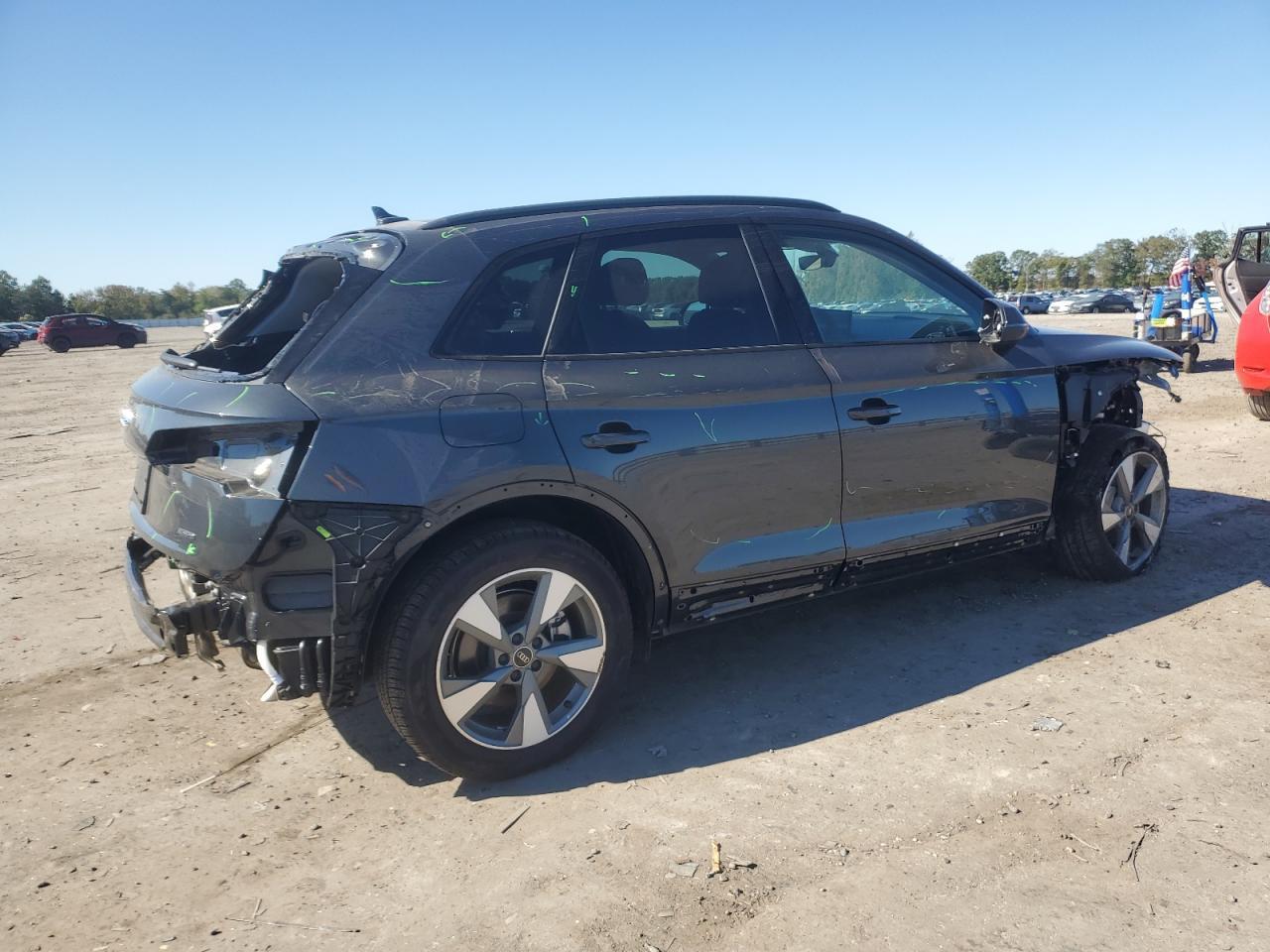 2025 Audi Q5 Premium 40 - Фото 3
