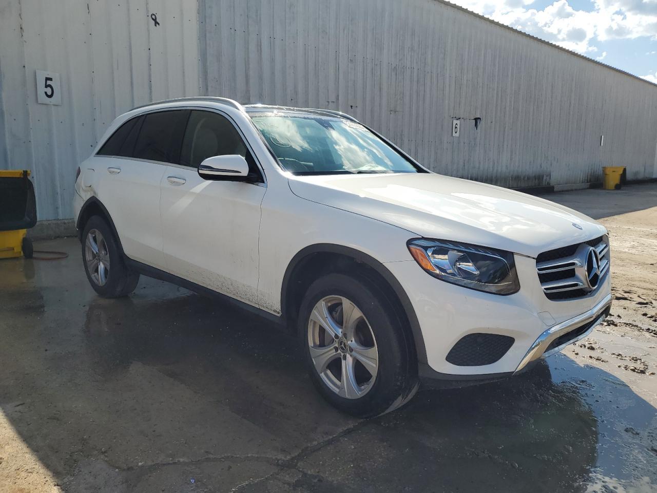 2017 Mercedes-Benz Glc 300 - Image 4