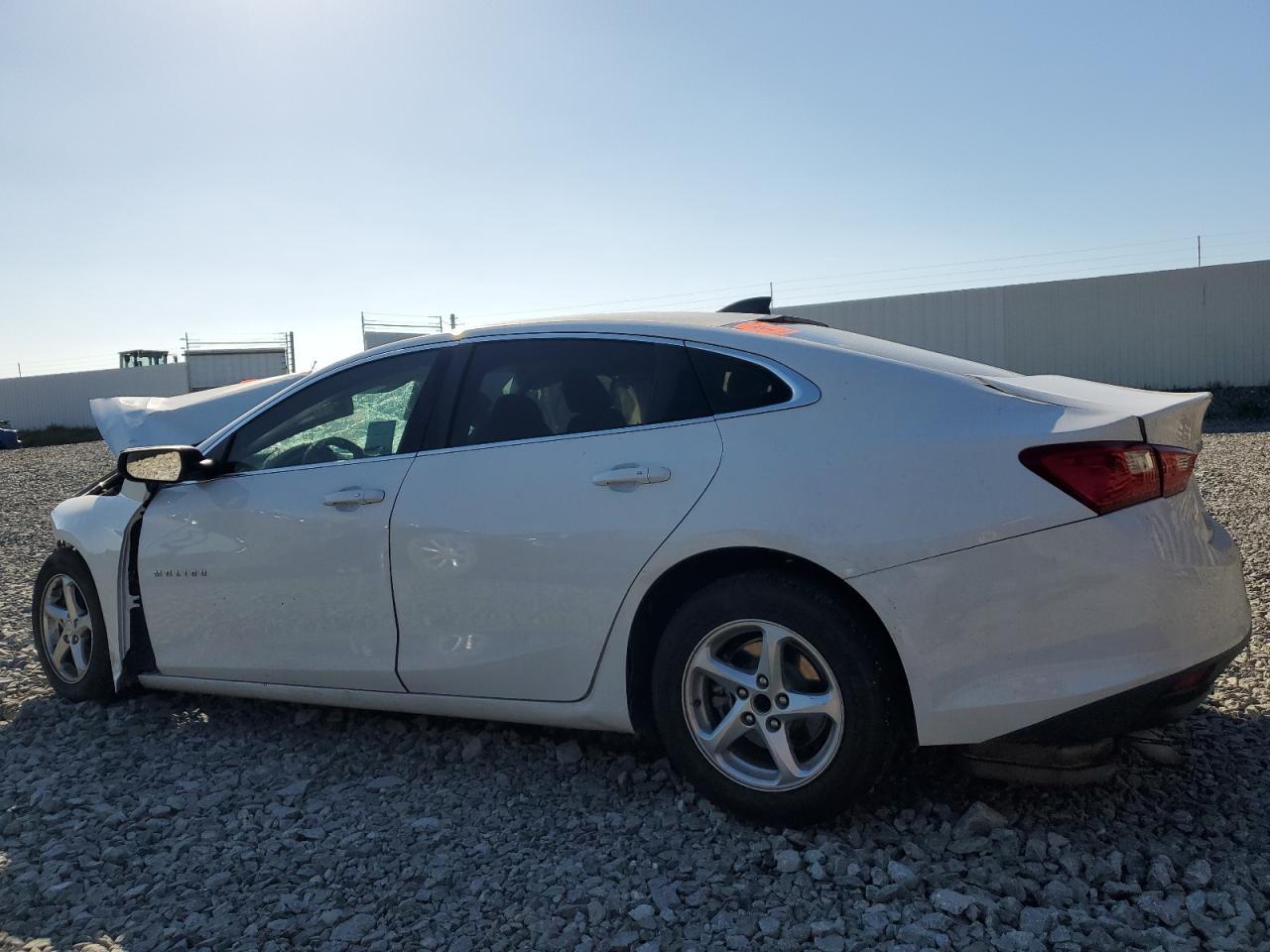 2018 Chevrolet Malibu Ls - Фото 2