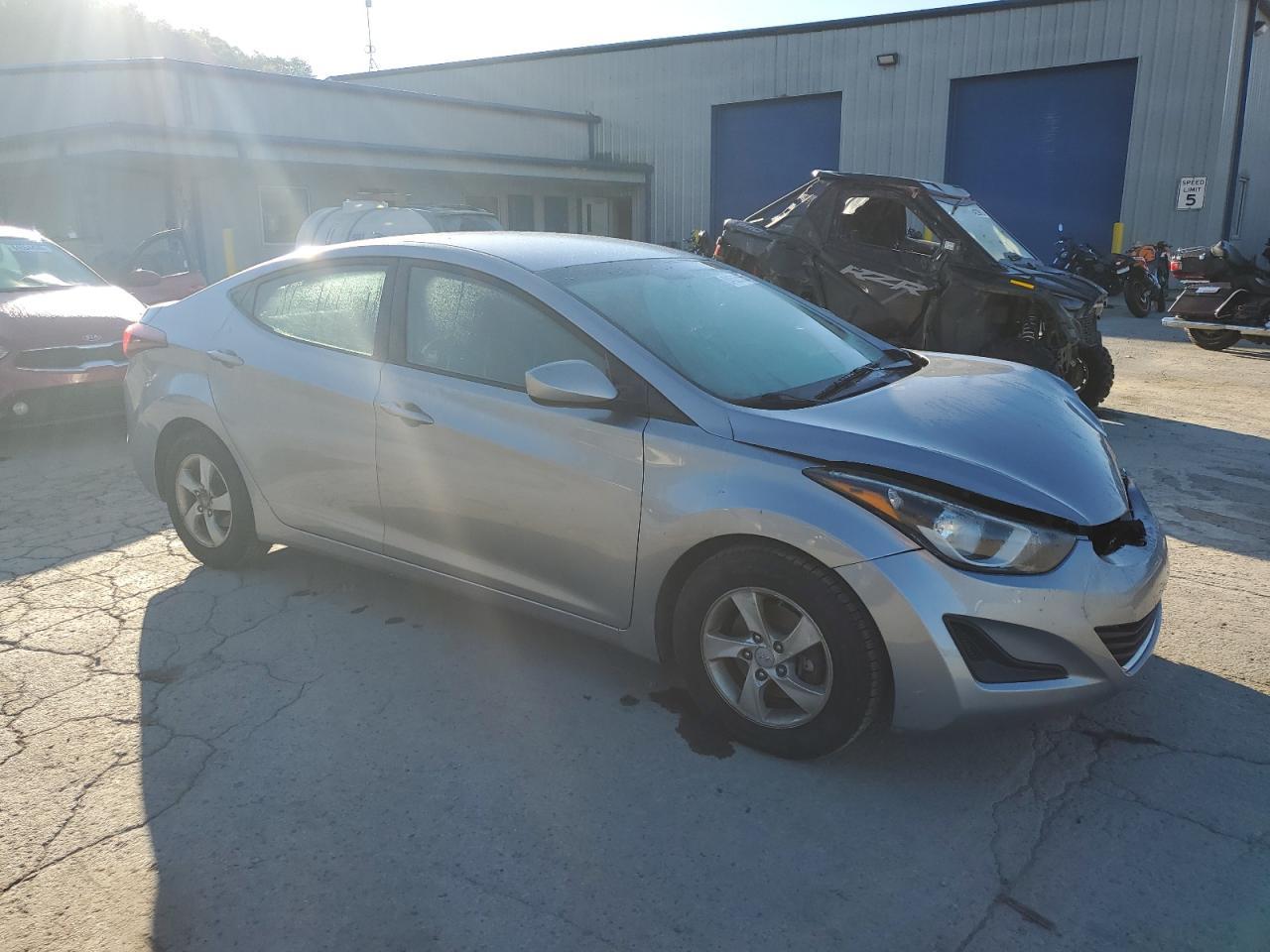 2015 Hyundai Elantra Se - Image 4