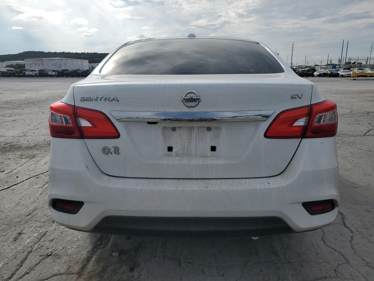 2019 Nissan Sentra S - Фото 6