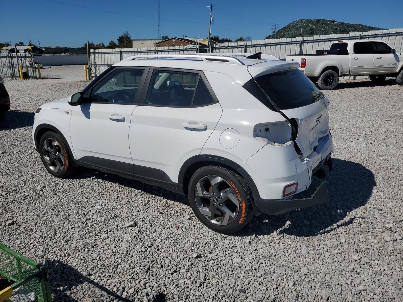 2022 Hyundai Venue Sel - Фото 2