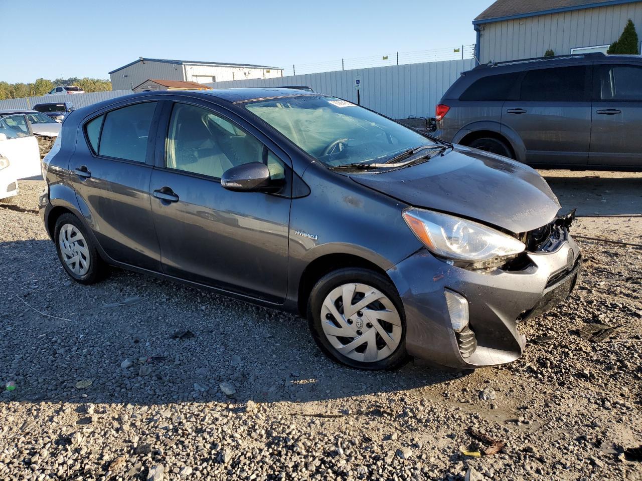 2016 Toyota Prius C Two - Фото 4