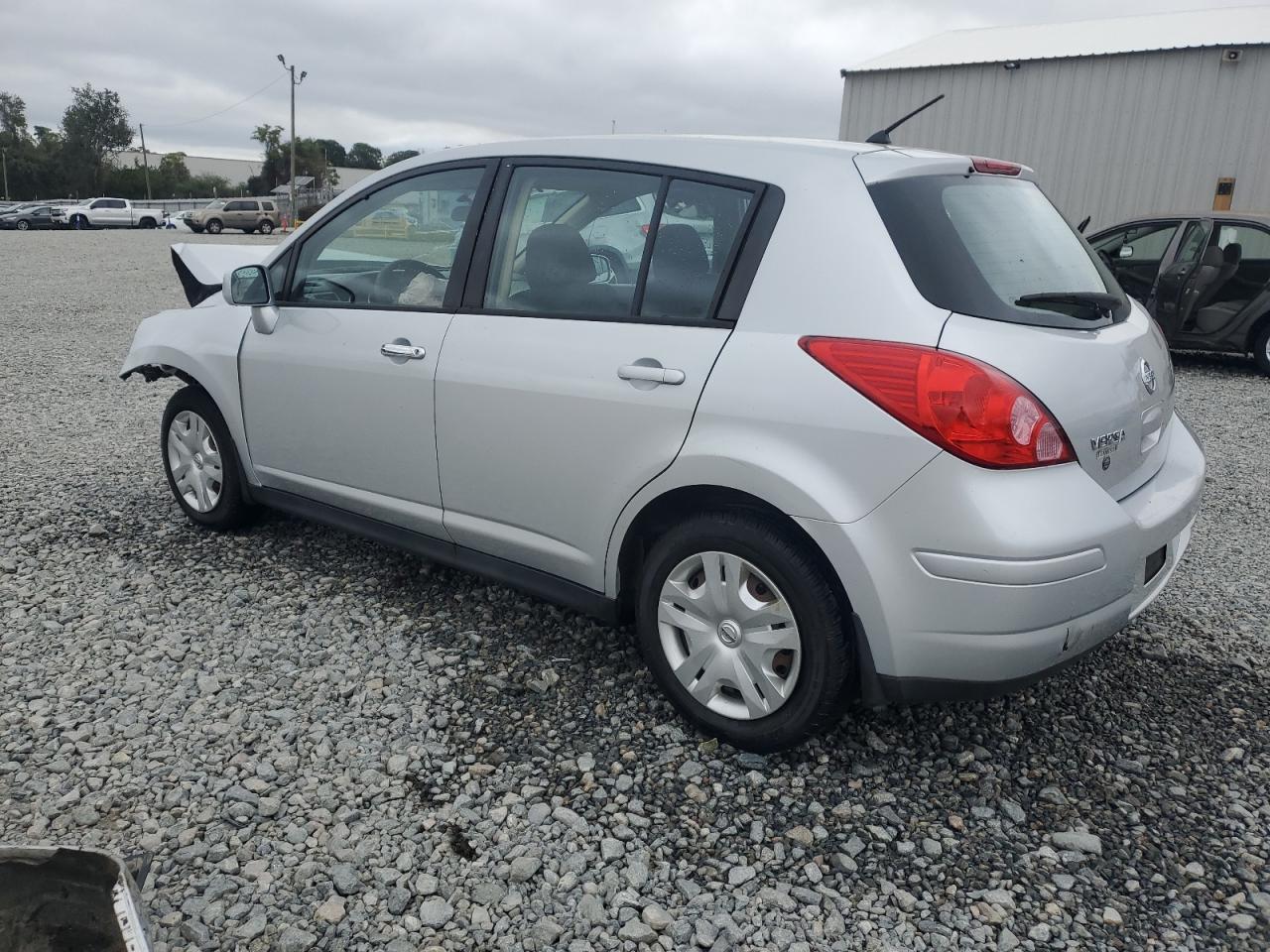 2010 Nissan Versa S - Image 2