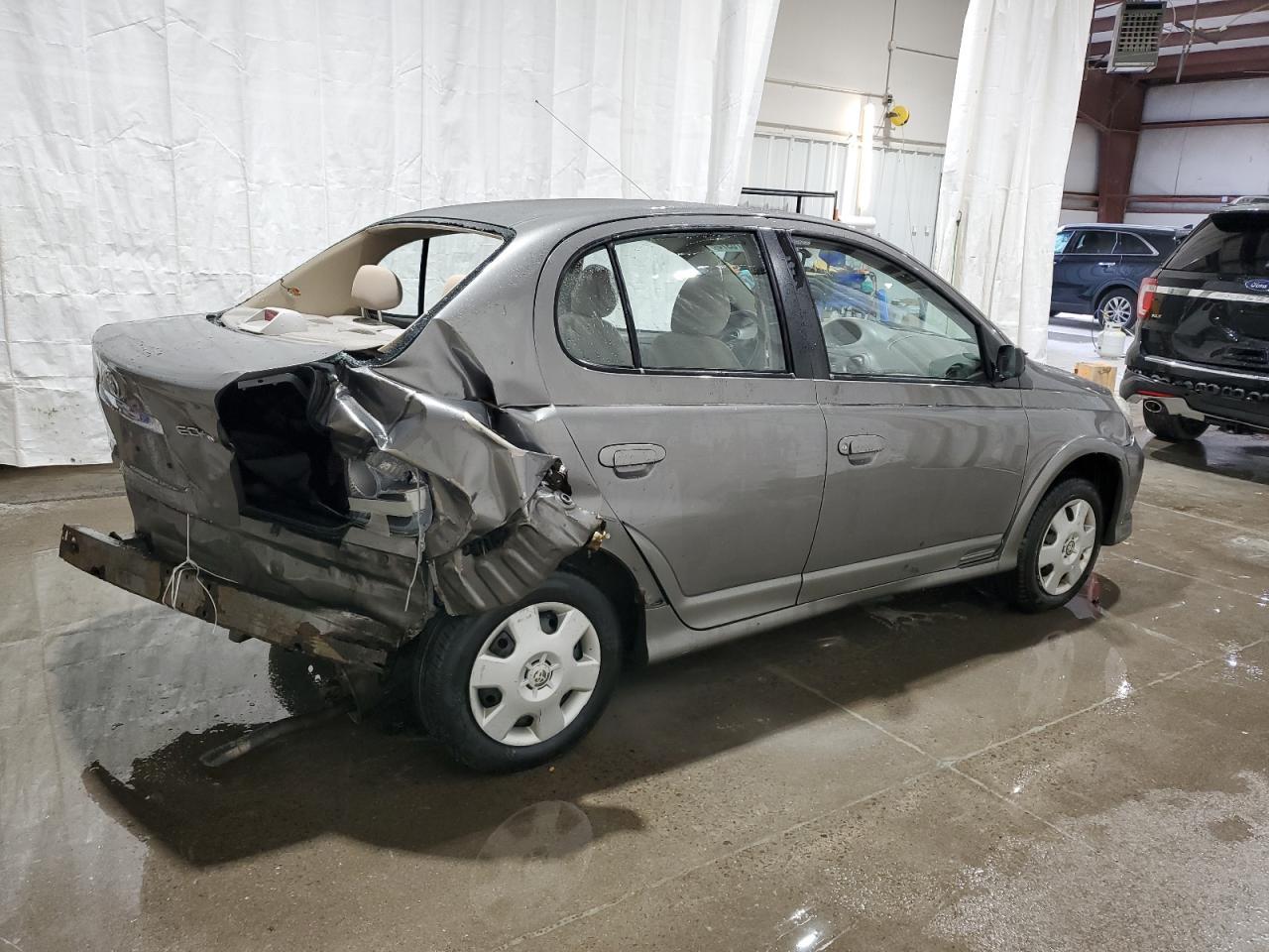 2003 Toyota Echo - Image 3