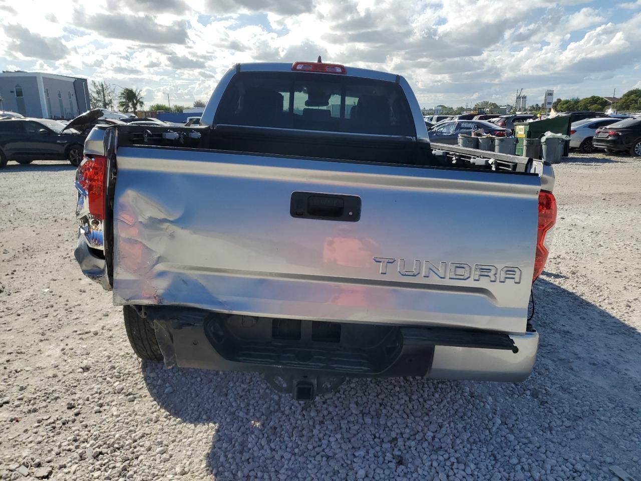 2021 Toyota Tundra Double Cab Limited - Фото 6