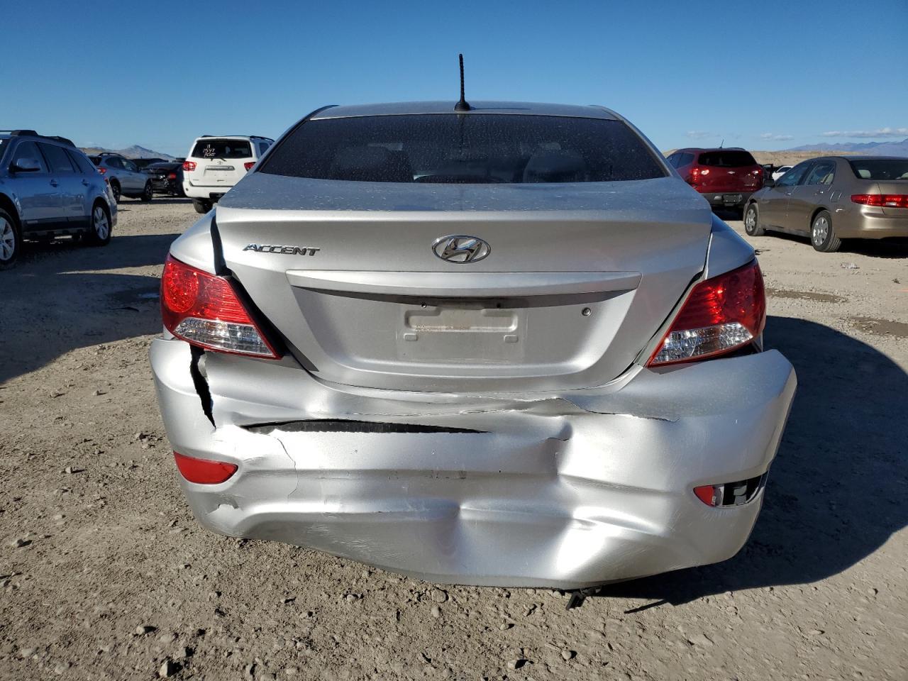 2012 Hyundai Accent Gls - Image 6