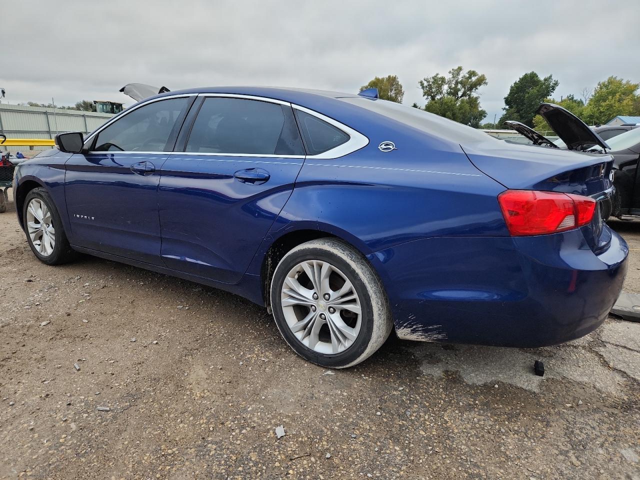 2014 Chevrolet Impala Lt - Image 2